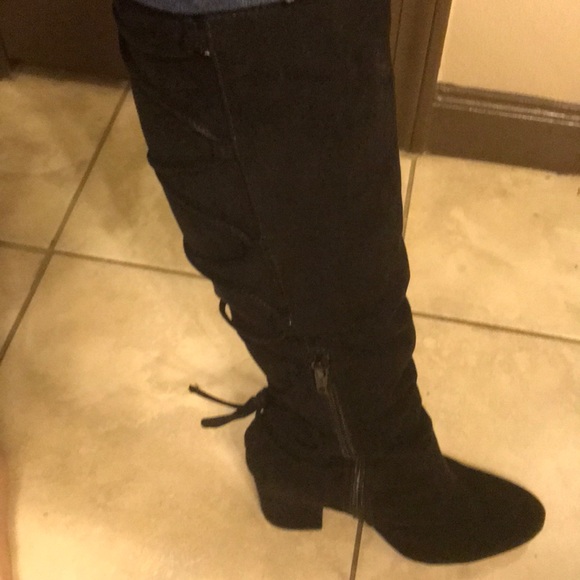 Boots - Picture 3 of 3